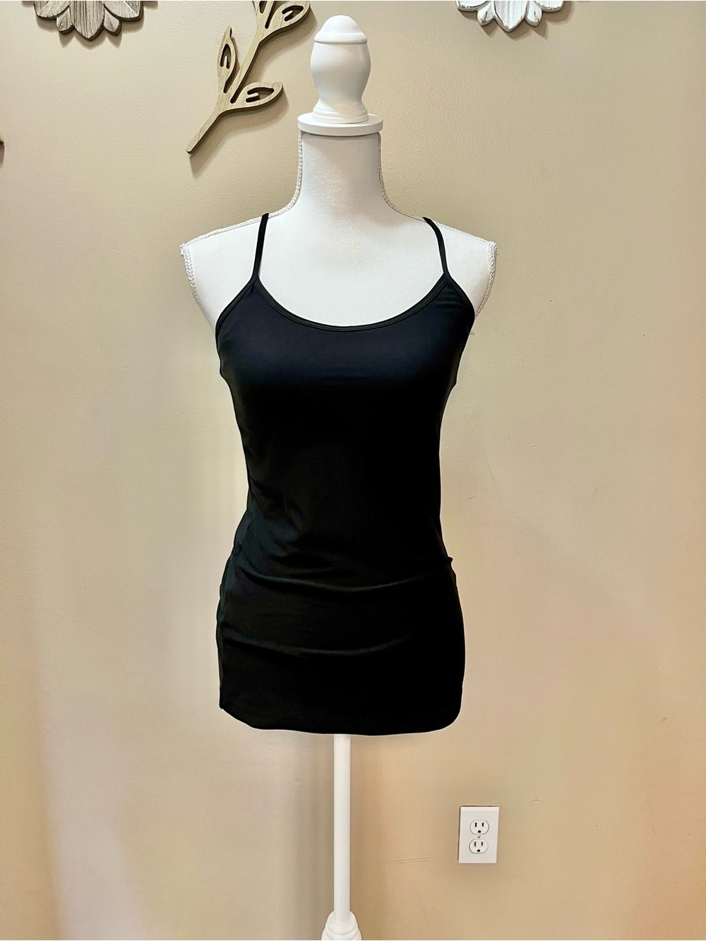 Mondetta Black Racerback Tank Top Size Small